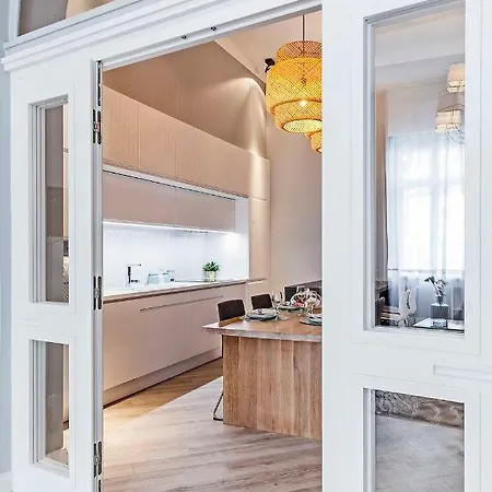 Luxury Central Apartment
